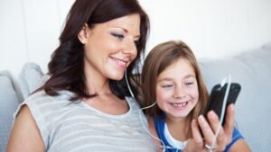 7 Enjoyable Kids' Podcasts That Parents Will Love