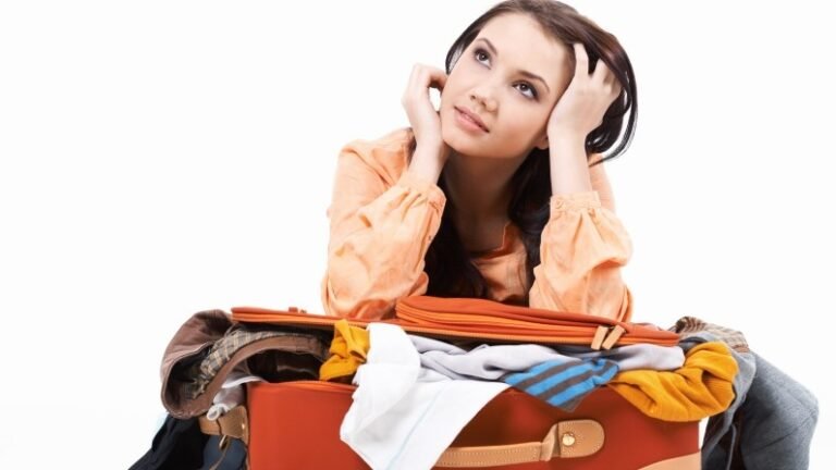 Effortless Travel: The Essential Carry