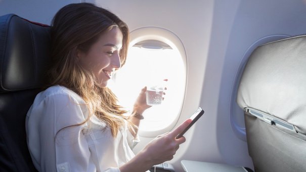 12 Tips to Survive Long Flights