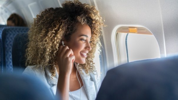 Maximizing Airline Miles with Dynamic Award Pricing